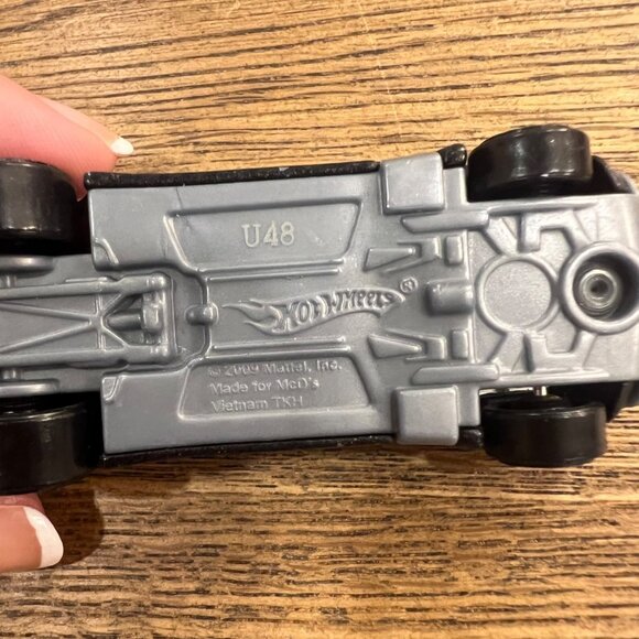 Hot Wheels Black & Red Die-Cast Toy Car Chrome Engine Details Made for McDonalds - Picture 4 of 4